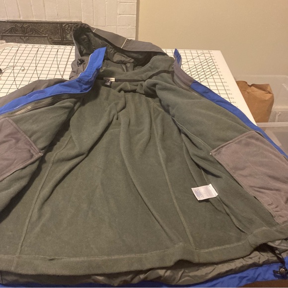 Lands End double layer winter coat - Picture 3 of 8